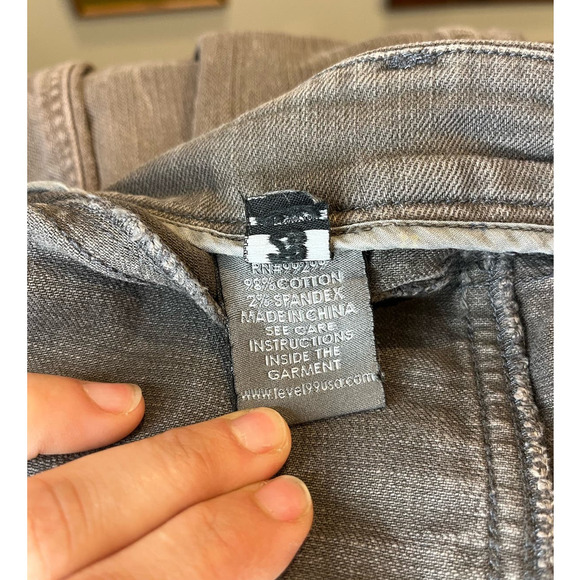 Level 99 Denim Flare Grey Distressed Mid Rise Jean Size 28 - Picture 5 of 7